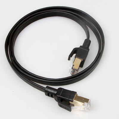 El cable de Ethernet plano protegido negro Cat8 con oro plateó el conector RJ45