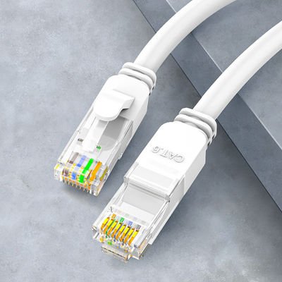 Chaqueta de PVC del cordón de remiendo del cable de Lan del OEM 24AWG Cat6 BC7 0,2 UTP con el conector RJ45