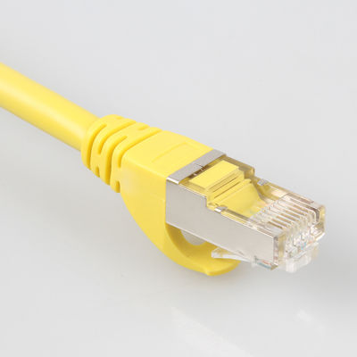 Cable al aire libre amarillo Cat7 SSTP, cordón de remiendo práctico de 26AWG LSZH